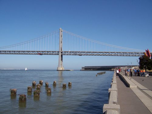 San Francisco Bay Bridge (palo-alto_100_8481.jpg) wird geladen. Eindrucksvolle Fotos von der Westküste Amerikas erwarten Sie.